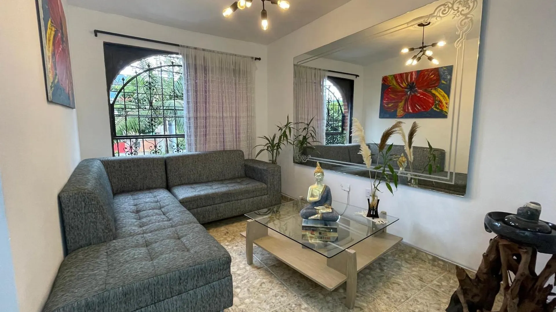 Medellin Tu Hogar En La Eterna Primavera 0*,  コロンビア